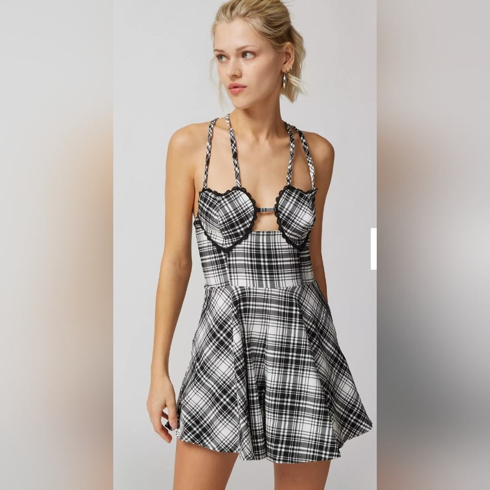 URBAN OUTFITTERS Dorian Plaid Heart Romper Size Small NWT